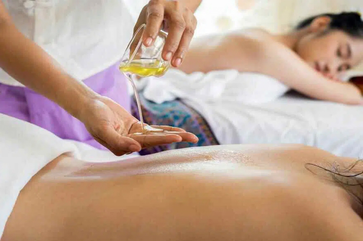 COVID-19 Massage Parlor Spa May Double as Quarantine for Foreign Tourists